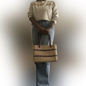 NWT! Wicker Handbag Lined Braided Vegan Handles Inner Snap w Zipper Pocket